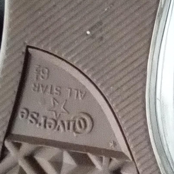 Custom Converse, pearl embellished w/ satin ribbon for laces, cr… - Picture 11 of 15